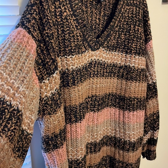 Lane Bryant scoop neck sweater size 26/28 - Picture 3 of 4